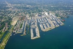 Marine surveyor Lake St Clair Michigan marina inspection